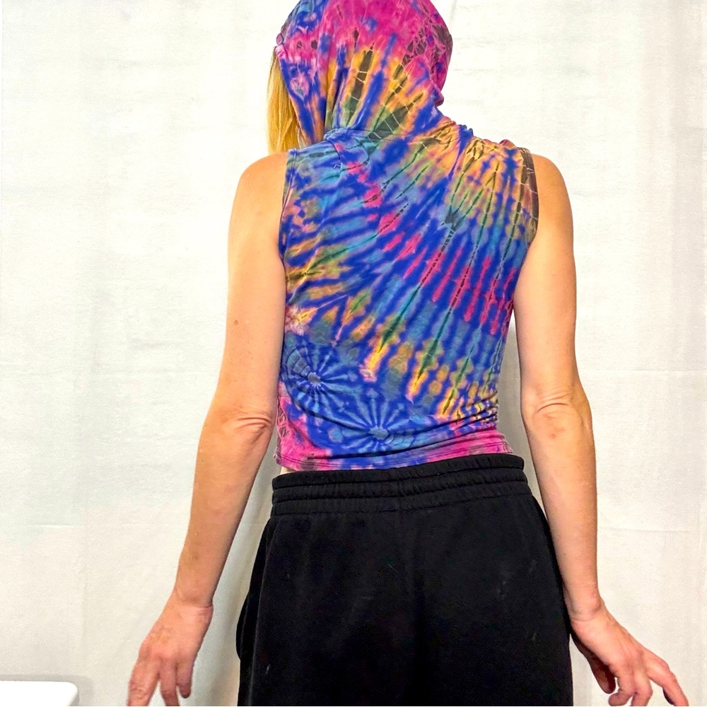 ‼️KATHMANDU IMPORTS Sleeveless Cropped Hoodie‼️